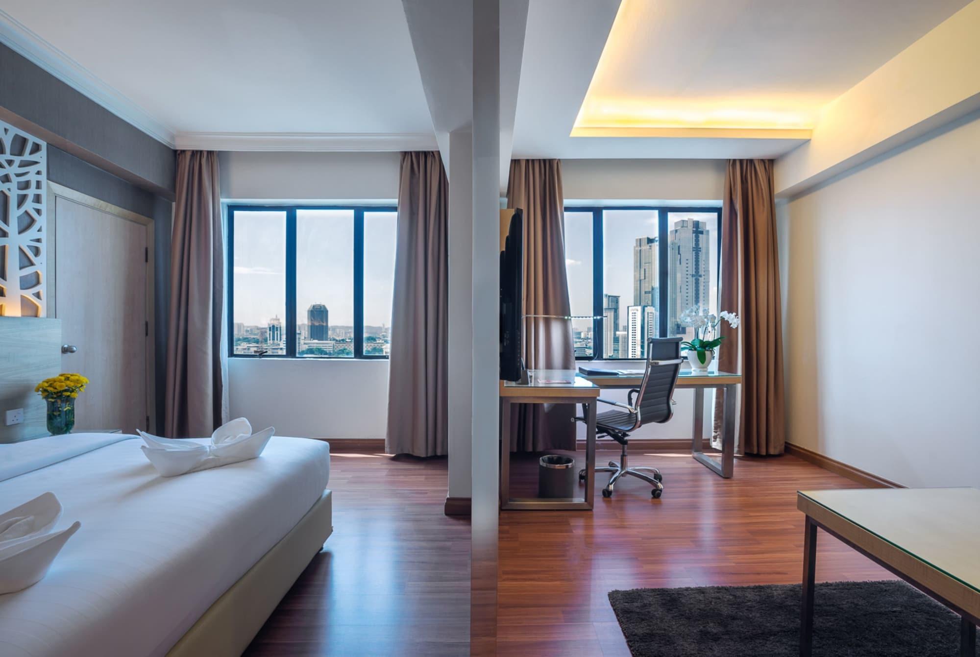 Crystal Crown Hotel Petaling Jaya Exterior photo