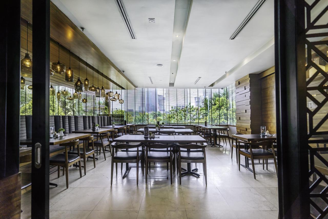 Crystal Crown Hotel Petaling Jaya Exterior photo
