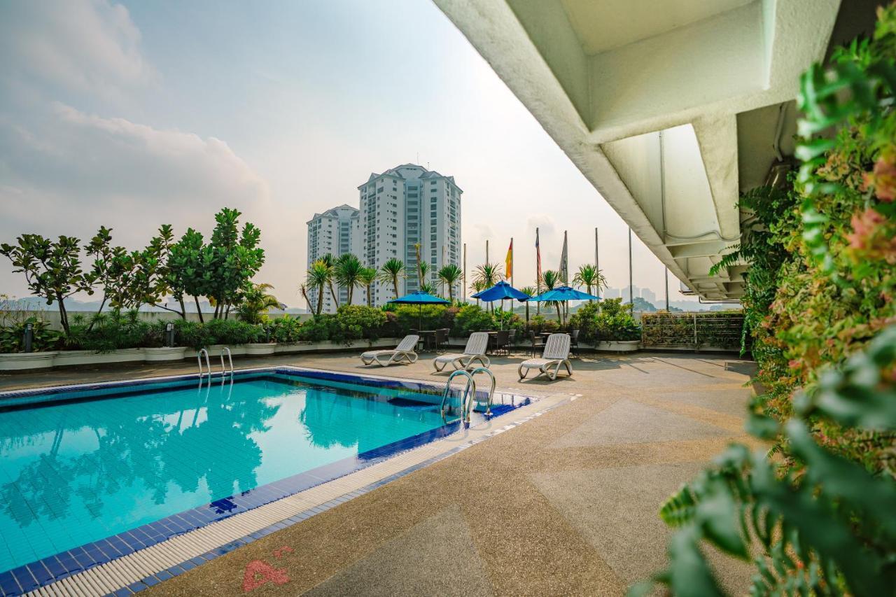 Crystal Crown Hotel Petaling Jaya Exterior photo